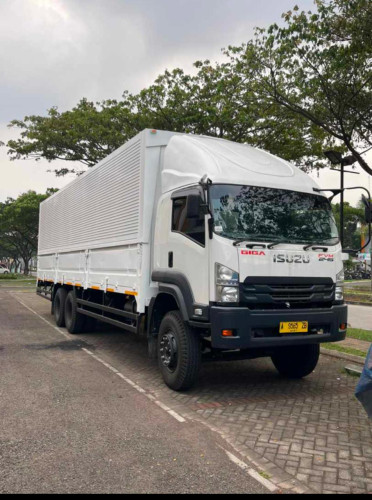 Promo Isuzu Giga